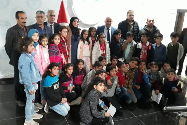 Gürpınarlı öğrencilerden Başkan Ensari'ye ziyaret