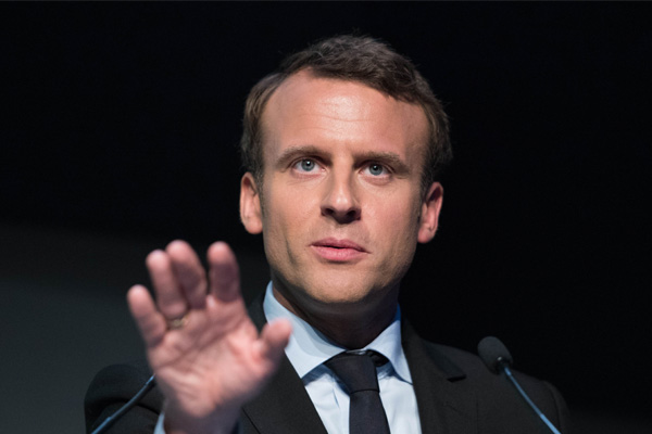 Macron'dan başörtüsü ve İslam açıklaması