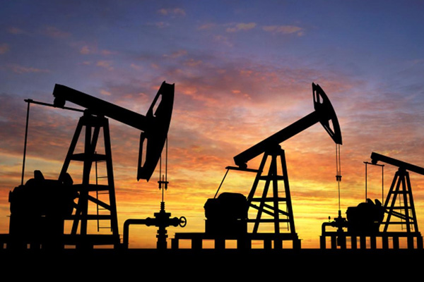 ABD, Deyr ez-Zor’daki petrolün üzerine çörekleniyor!