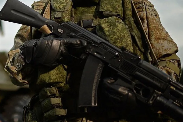 Rusya'da bir asker cinnet geçirdi: Çok sayıda ölü ve yaralı asker var