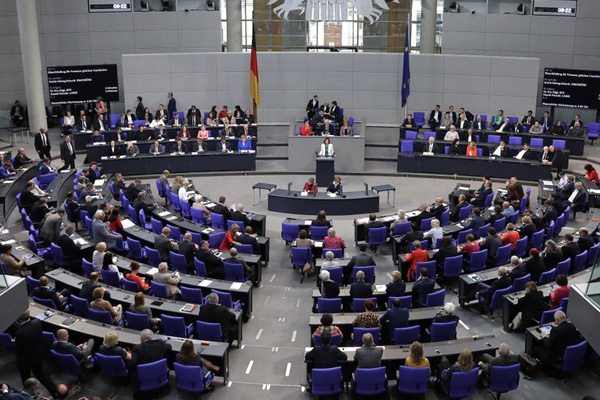 Alman vekillerden hükümete çağrı: ABD birlikleri Almanya’dan çekilsin