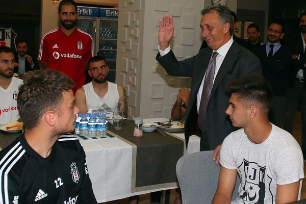 Beşiktaş'ta futbolcuların 3 aylık alacakları ödendi