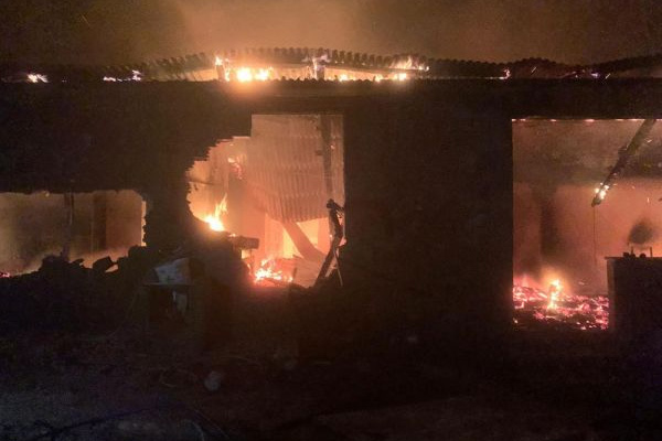 Giresun’da ev yangını: Baba ile oğlu can verdi