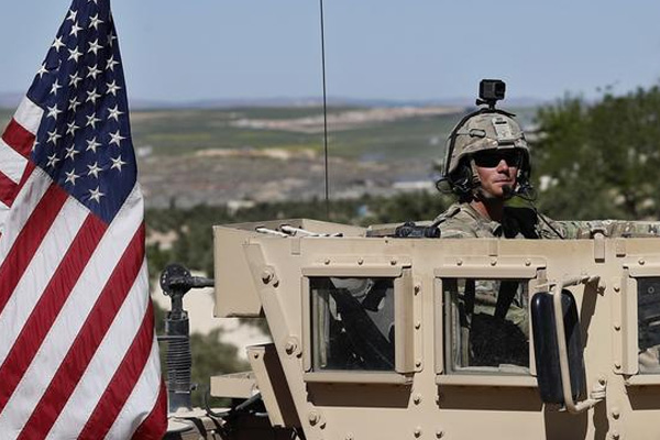 Rusya: ABD Suriye’de petrol kaçakçılarını koruyor