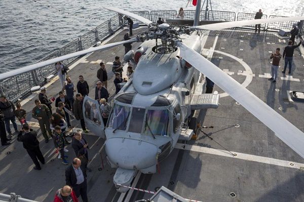 Fırkateynler vatandaşların ziyaretine açıldı