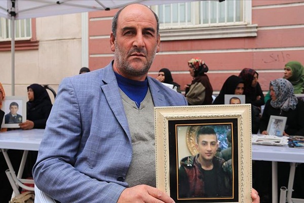 'Üzerimize bir metre kar da yağsa buradan gitmeyeceğiz'