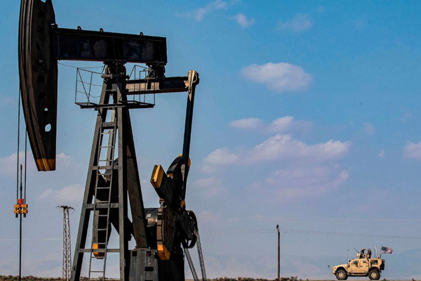 Trump'ın Suriye petrolleri planının önünde üç engel bulunuyor