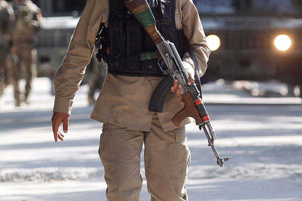 Afganistan'da bombalı saldırı: 7 yaralı