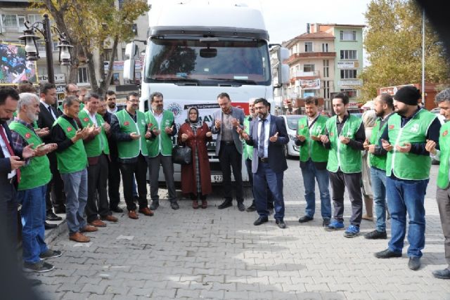 Simav'dan İdlip'e un ve oyuncak yardımı
