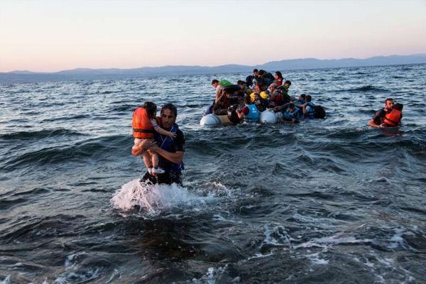 Yunanistan'da yeni göçmen yasası kabul edildi