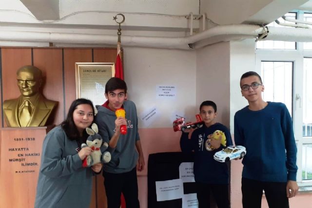 Eski oyuncaklar minikler için yenileniyor