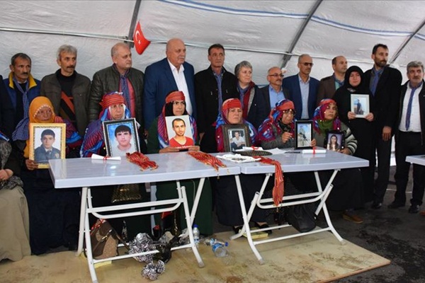 Hatay ve Trabzon'dan Diyarbakır annelerine destek