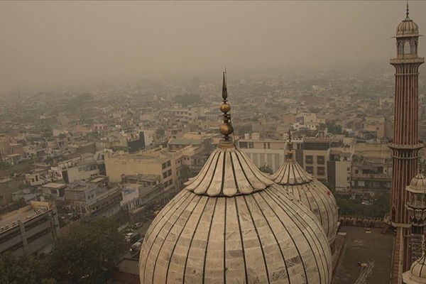 Yeni Delhi'de hava kalitesi acil durum düzeyinde