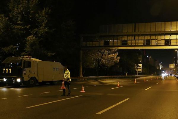 İstanbul'da bazı yollar trafiğe kapatıldı