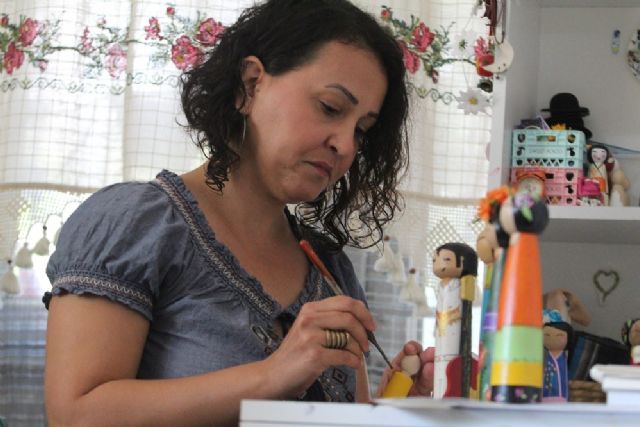 Oğlu için arayıp bulamadığı oyuncak, anneyi girişimci yaptı