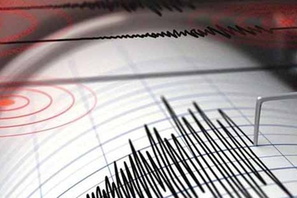 3,9 şiddetinde deprem