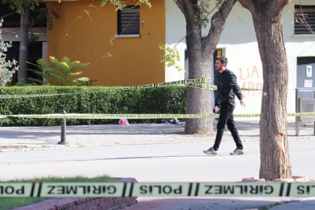 Karaman'da fünye ile parlatılan şüpheli poşetten kıyafet ve oyuncak ayı çıktı