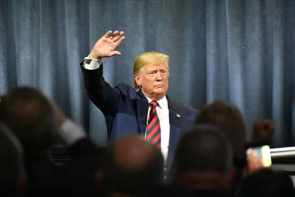 Trump'ın azil soruşturmasıyla ilgili belgelerin yayımlanmasına başlandı