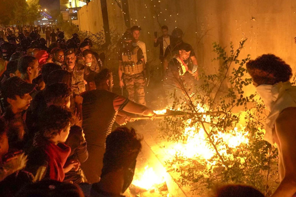 Irak'ta sular durulmuyor: İnternete erişim durduruldu