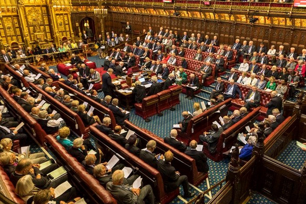 İngiltere parlamentosu feshedildi