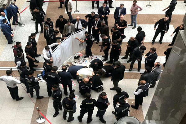 İstanbul Adalet Sarayı’nda şok intihar!