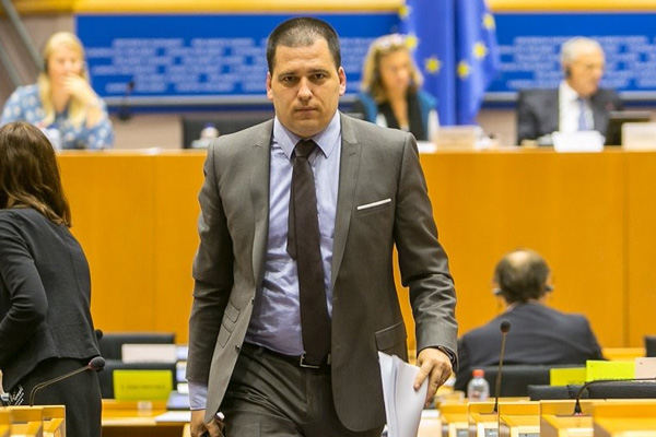 AP üyesinden ''Diyarbakır Anneleri'' kararı