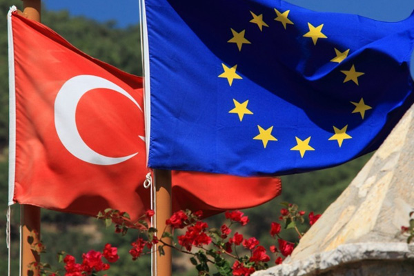 AB, Türkiye'nin büyüme tahminini yükseltti