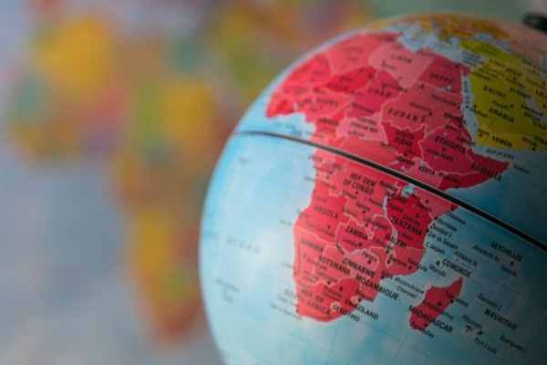 Afrika'da Fransız frangı kullanan ülkeler, Fransa'daki paralarını geri çekecek