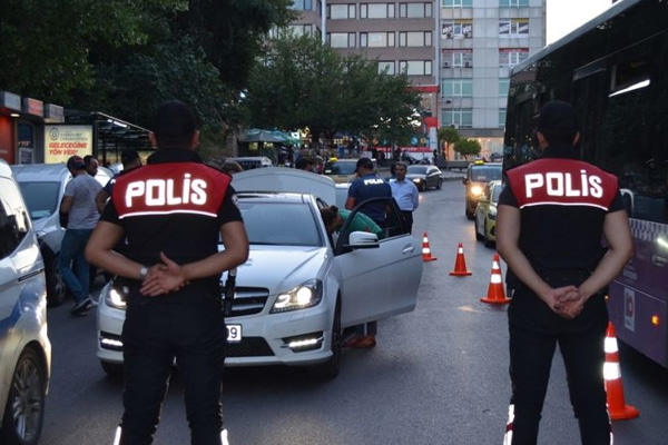 İstanbul'da 'Yeditepe Huzur' uygulaması: 25 bin kişi sorgulandı