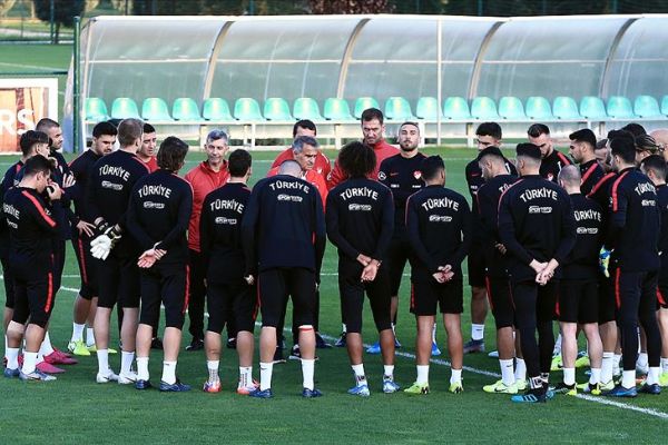 Futbolda milli mesai başlıyor