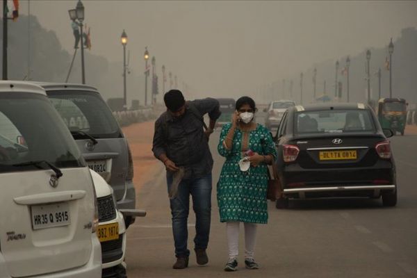 Yeni Delhi'de hava kirliliği 'tehlikeli' seviyede