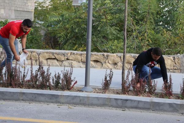 Nevşehir halkı daha temiz çevre için 'izmarit' topluyor