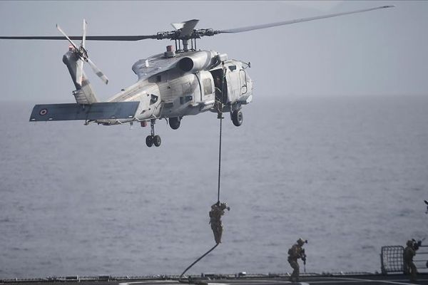 SAT komandolarının tatbikattaki operasyonu gerçeğini aratmadı