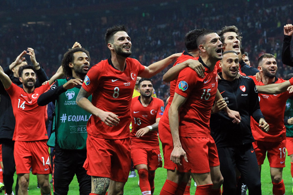 9 futbolcu Milli Takım kadrosundan çıkarıldı