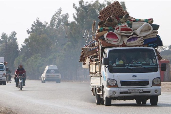 İdlib'de son iki haftada 40 bin sivil yerinden edildi