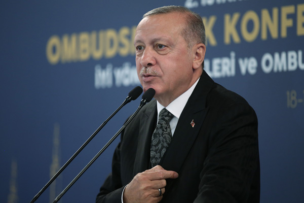 Erdoğan: Bizim derdimiz petrol değil, insan