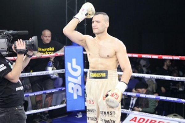 Milli Boksör Seyda Keser 5. Nakavtın Peşinde!