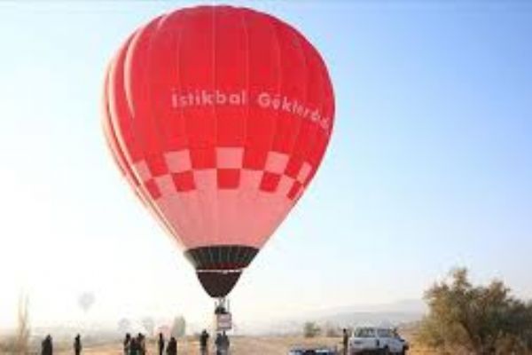 Bakan Varank ilk yerli balon ile uçtu