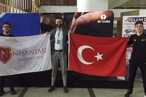 Türk öğrencilerden robotik yarışmasında uluslararası başarı