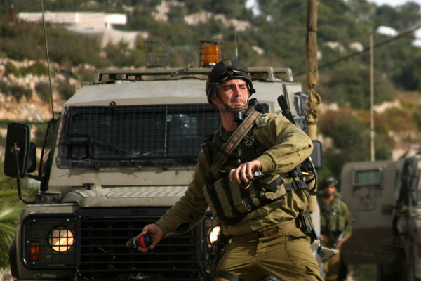 İsrail askerleri Filistinli genci kurşuna dizdi