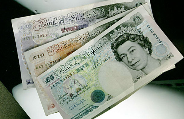 Sterlin'den 7 yıl sonra bir ilk!