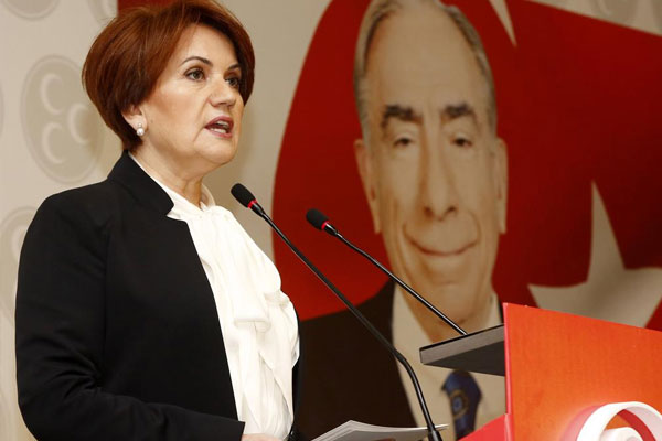 Akşener'den kapatılan Denizli teşkilatına ziyaret