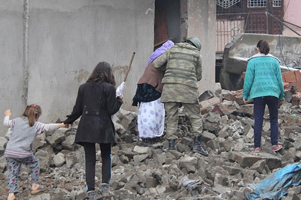 Sur'dan gitmek isteyene kolaylık sağlanacak