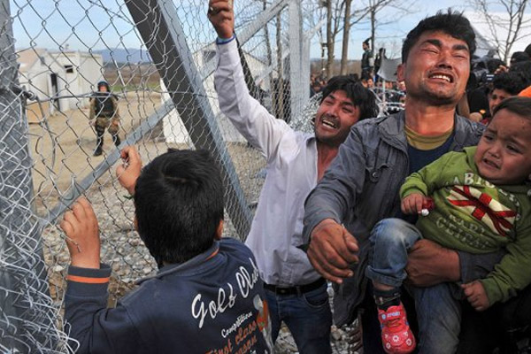 Mülteci Afgan kızın yalvarışı yürekleri dağladı