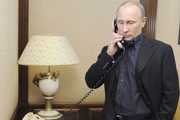 Putin'den telefon trafiği