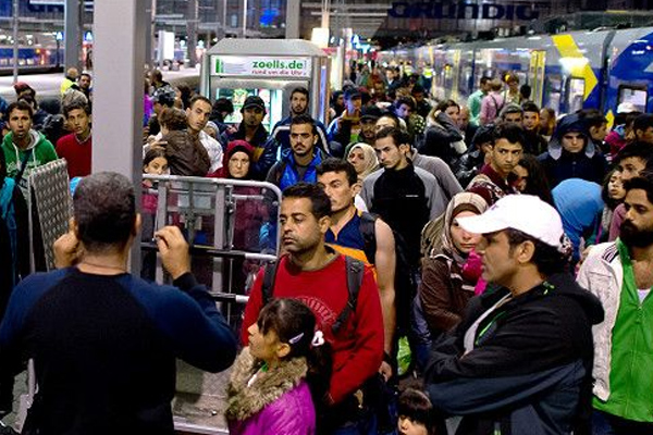 'Almanya, sığınmacıların haklarını gözardı ediyor'