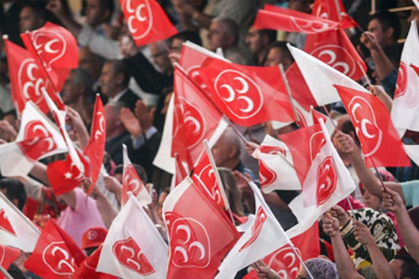 MHP'de teşkilat krizi devam ediyor