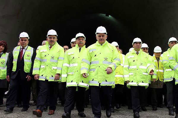 Türkiye'nin en uzun YHT tüneli açıldı