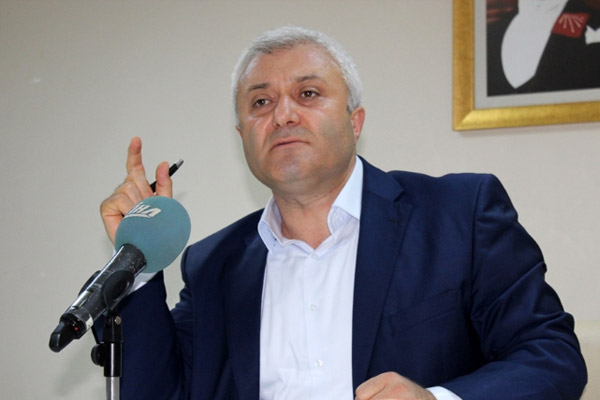 Tuncay Özkan Erbakan'dan özür diledi
