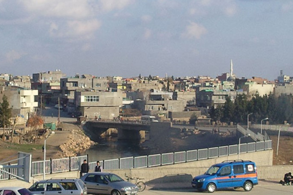 Nusaybin'de köprüye bombalı saldırı